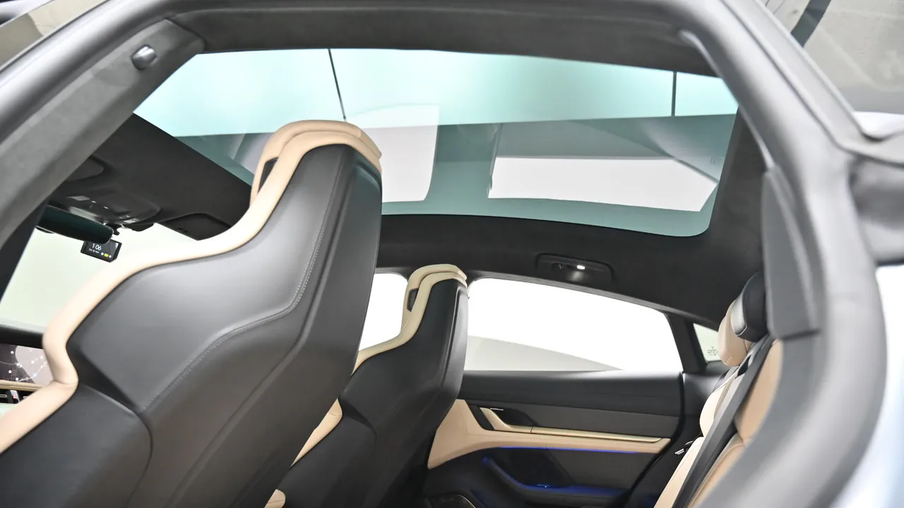 Porsche Taycan — miniaturë 28