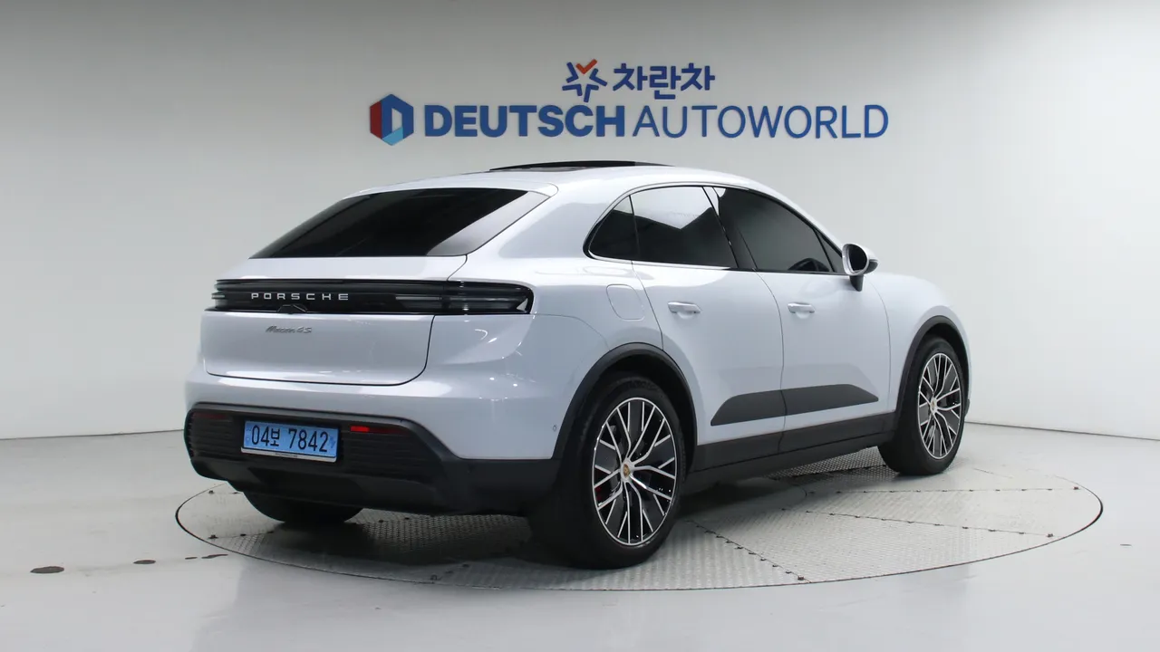 Porsche Macan — miniaturë 21