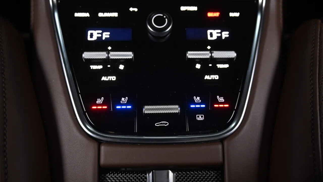 Porsche Panamera — miniaturë 25