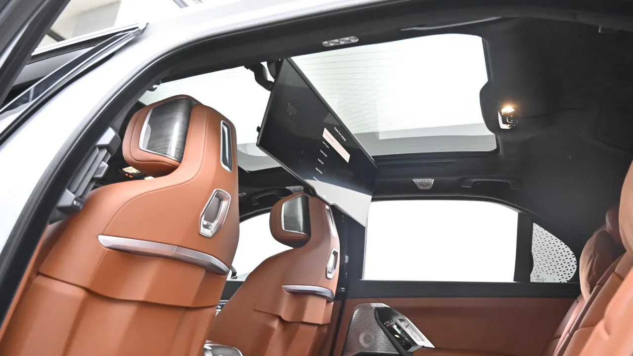 BMW 7er — miniaturë 28