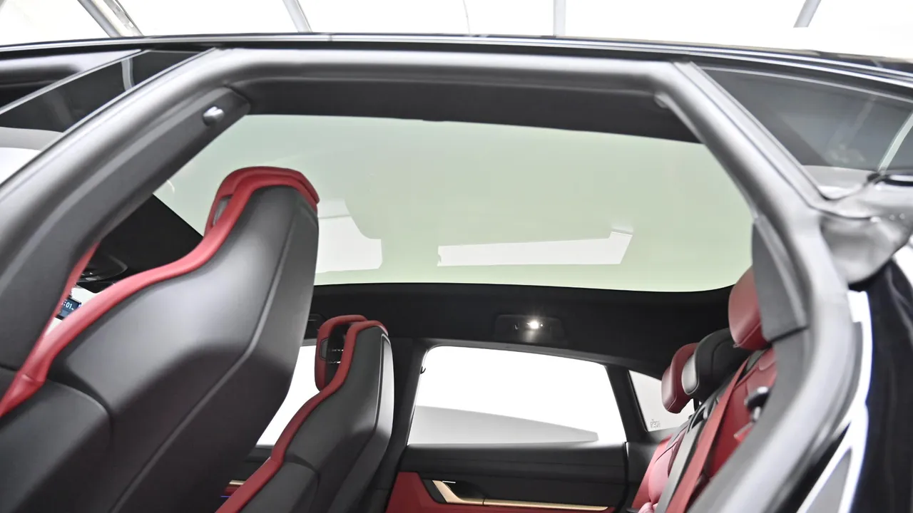 Porsche Taycan — miniaturë 28