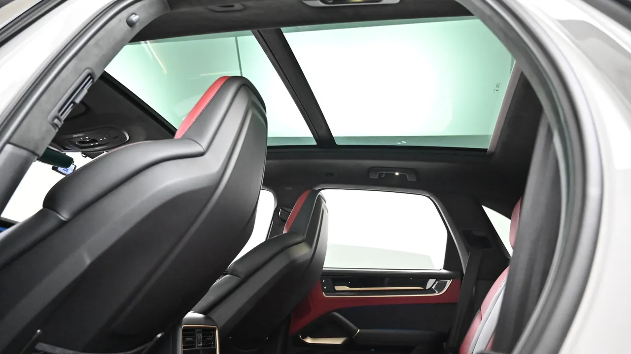 Porsche Cayenne — miniaturë 28