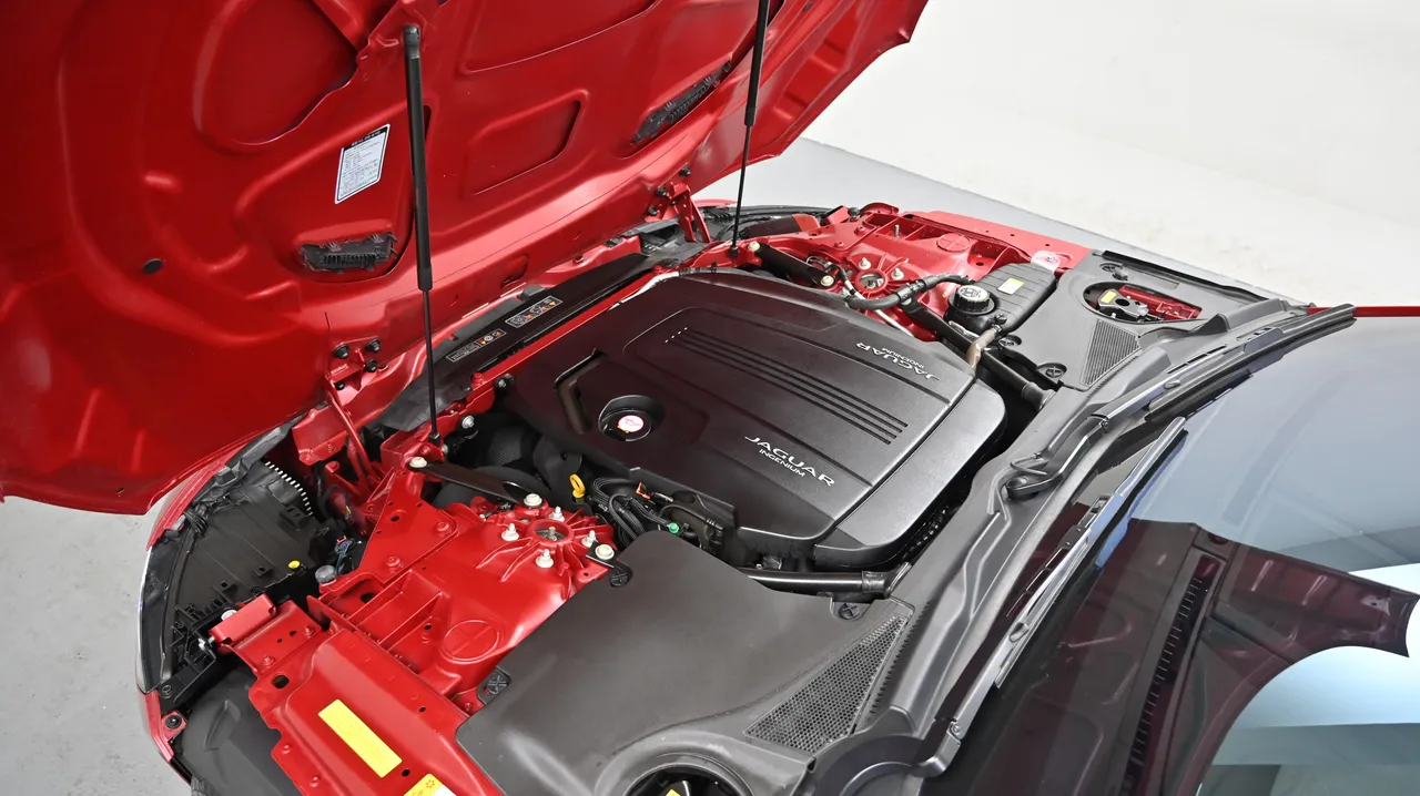 Jaguar F-Type — miniaturë 6