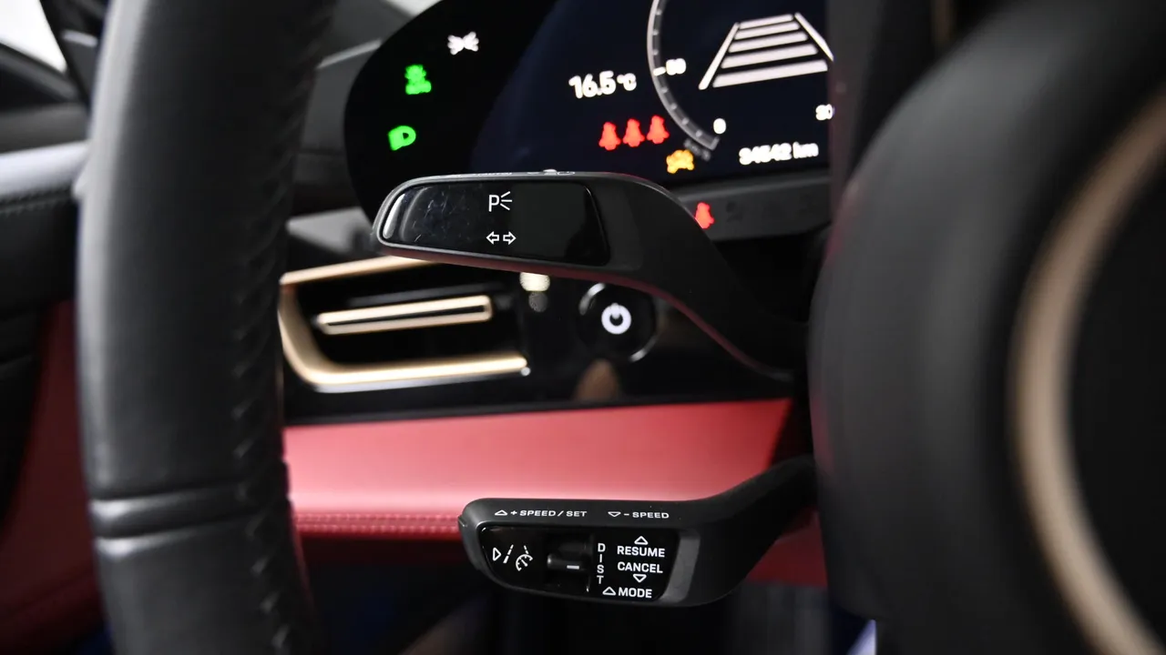 Porsche Taycan — miniaturë 27