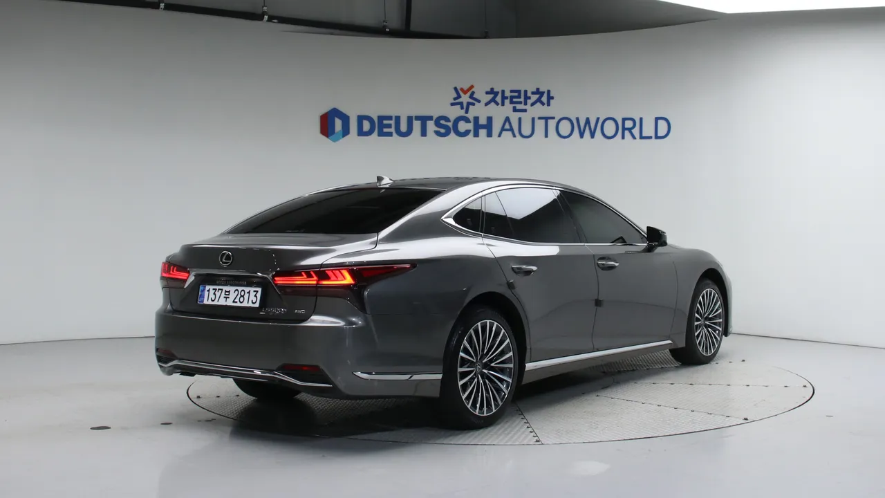 Lexus LS — miniaturë 21