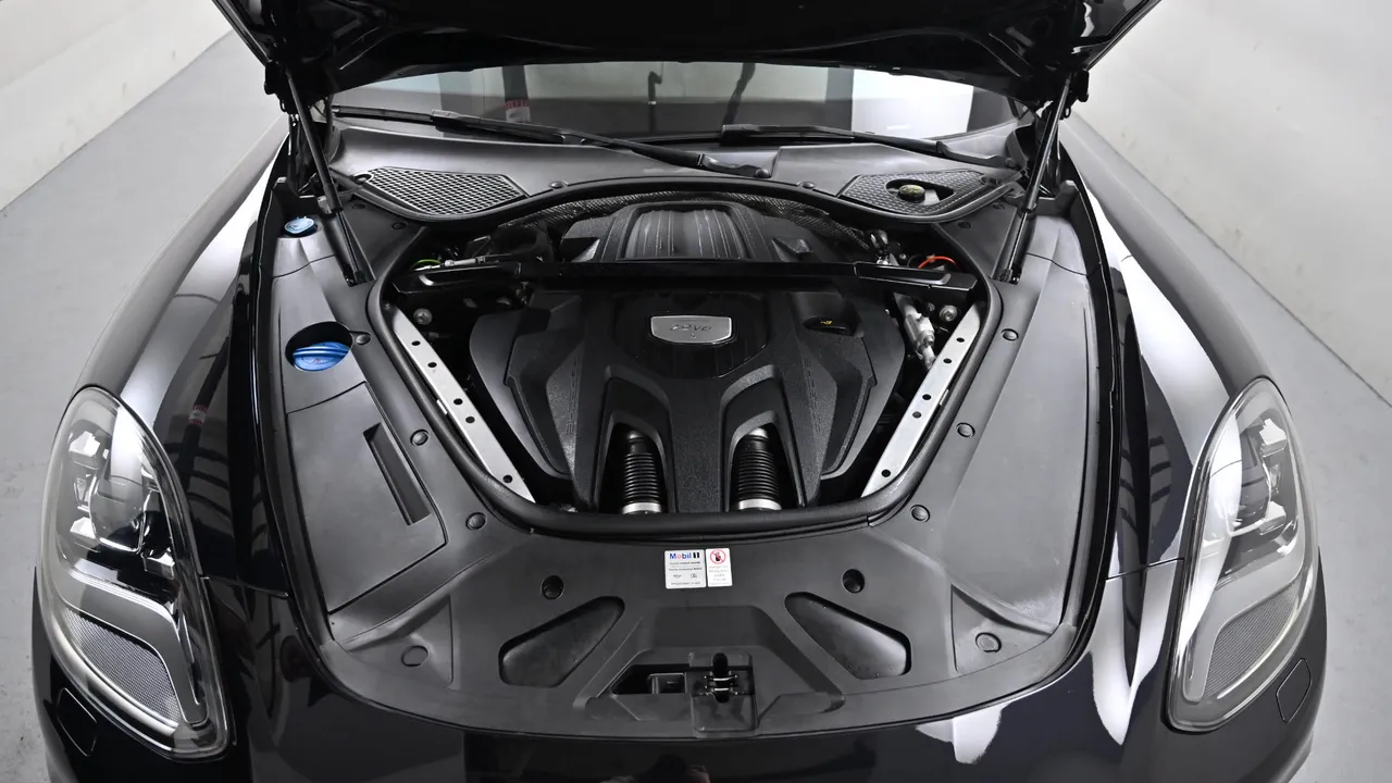 Porsche Panamera — miniaturë 28