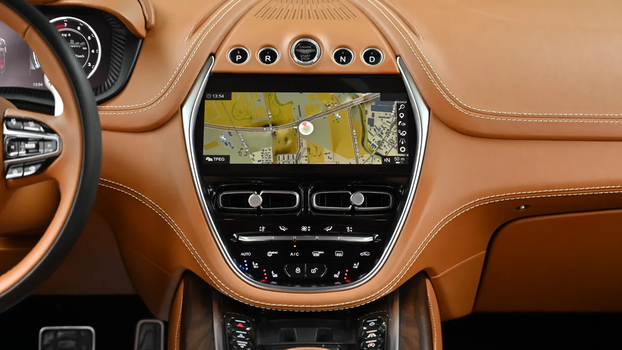 Aston Martin DBX — miniaturë 23