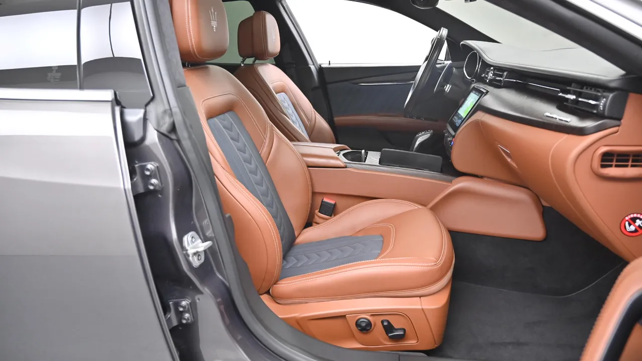 Maserati Quattroporte 3.0 V6