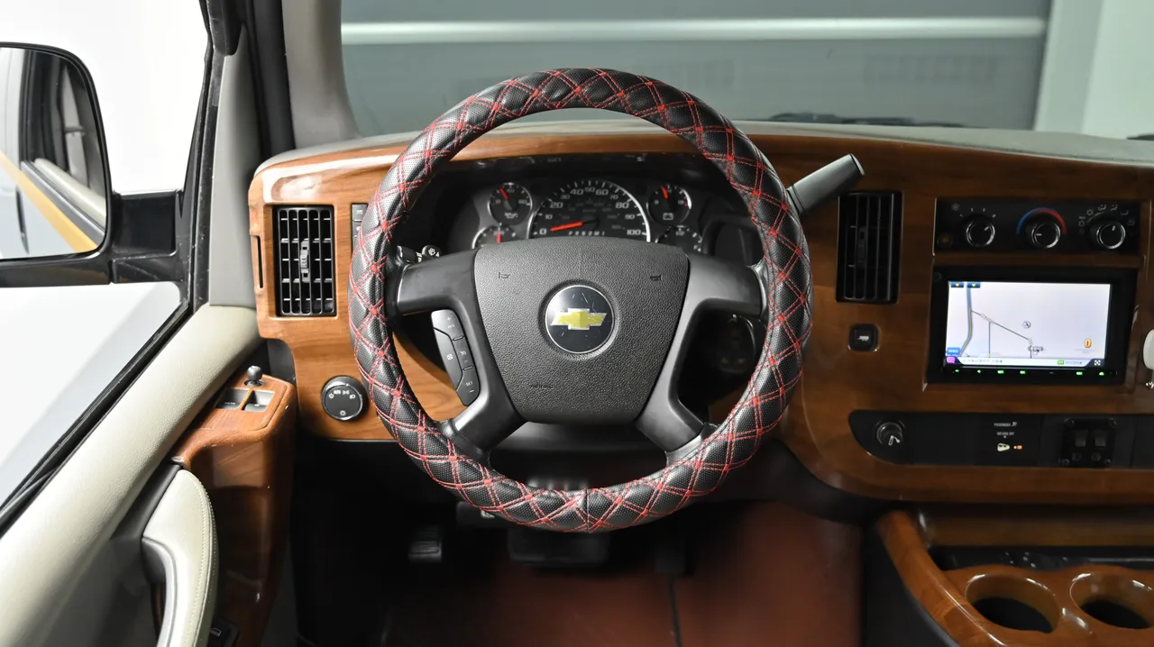 Chevrolet Express — miniaturë 40