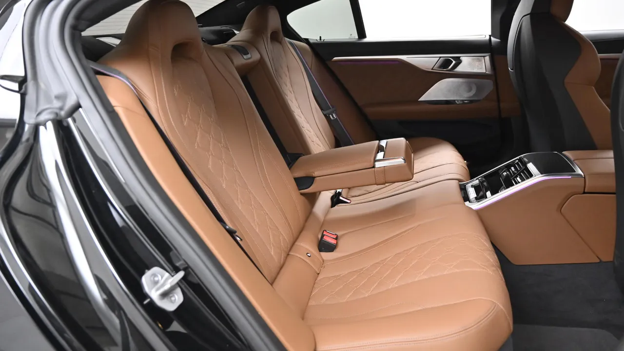 BMW M8 — miniaturë 21