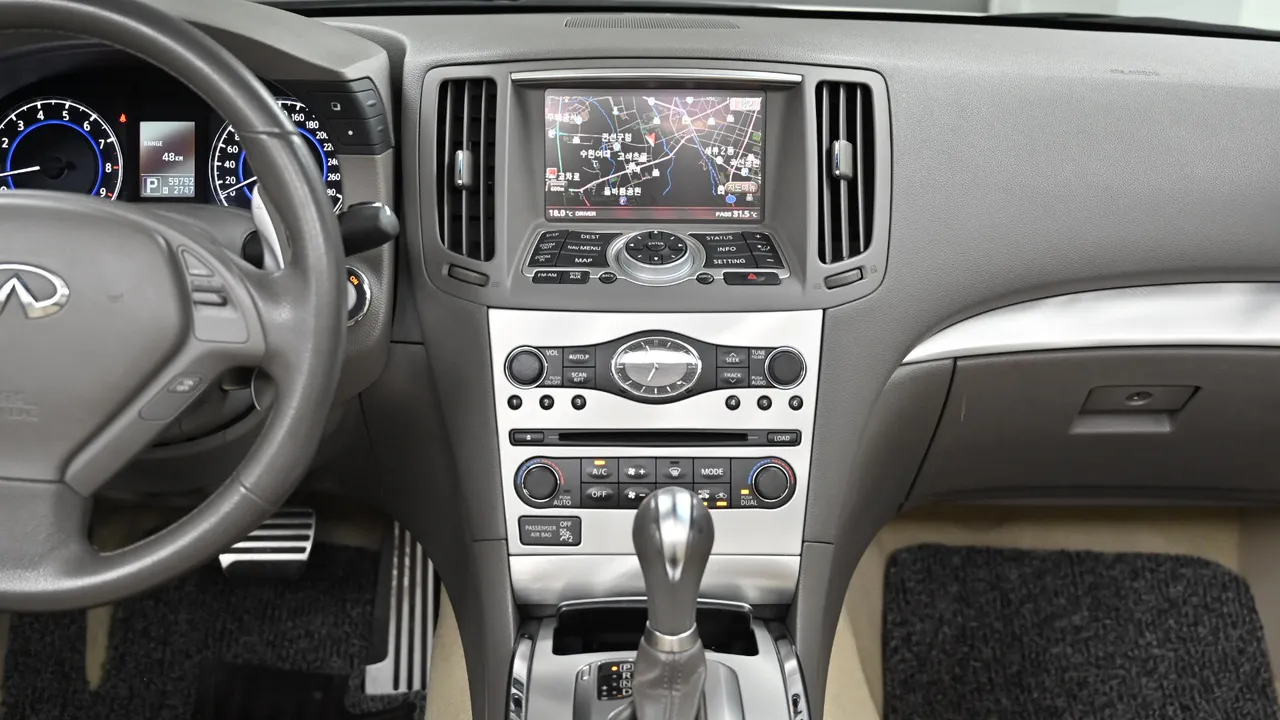 Infiniti Q60 — miniaturë 23