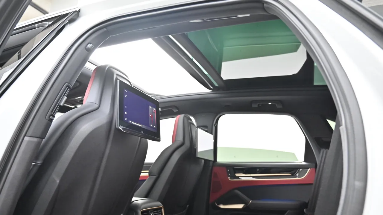Porsche Cayenne — miniaturë 28