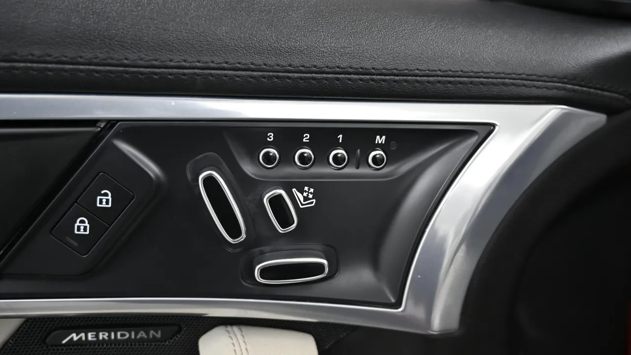 Jaguar F-Type — miniaturë 16