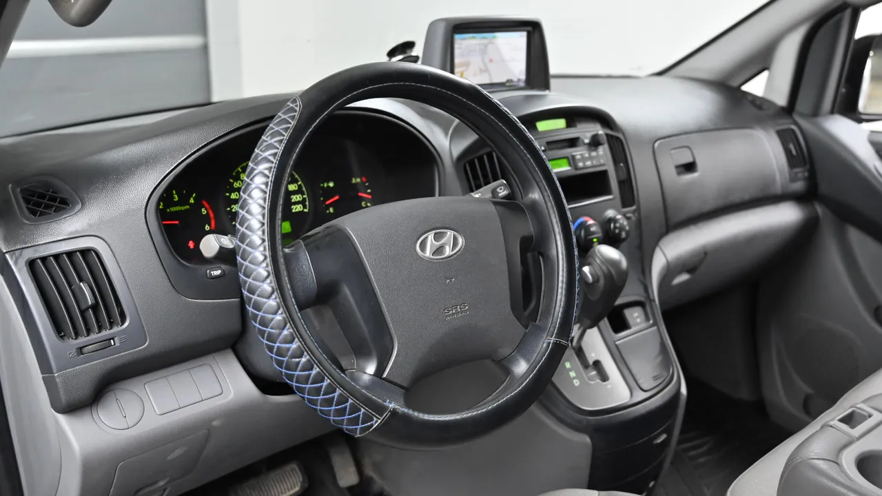 Hyundai Starex — miniaturë 40