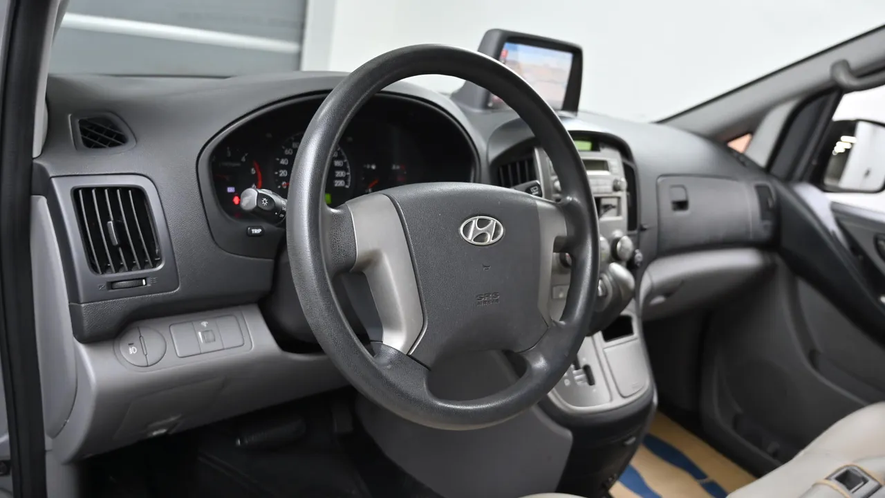 Hyundai Starex — miniaturë 40