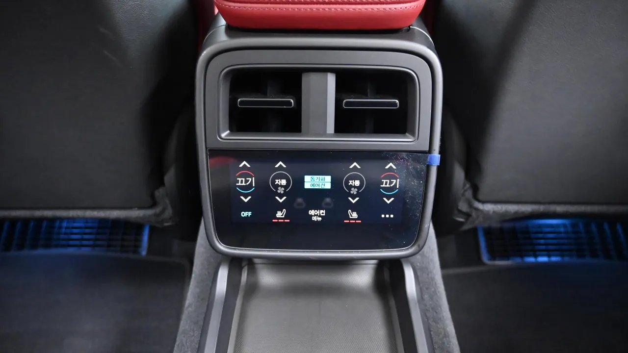 Porsche Taycan — miniaturë 25