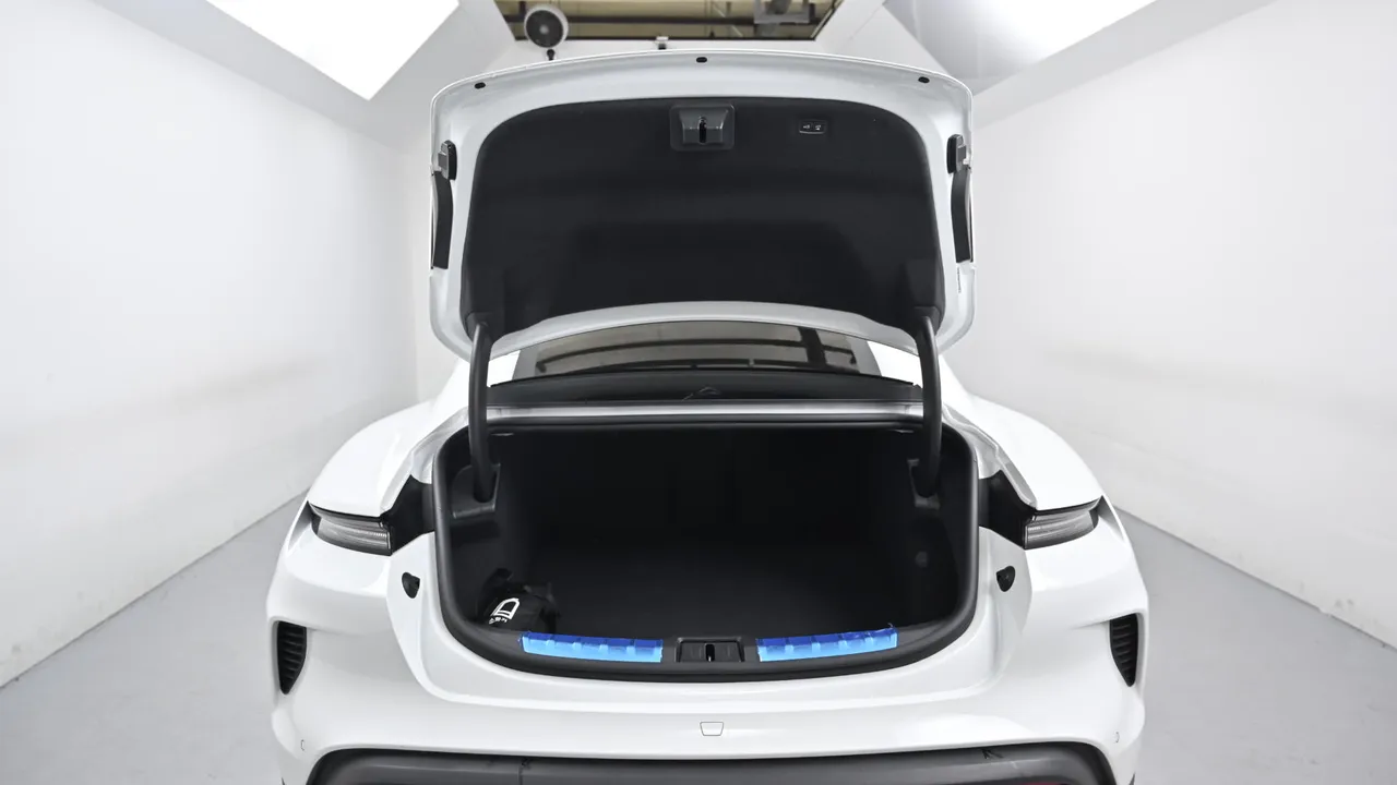 Porsche Taycan — miniaturë 29