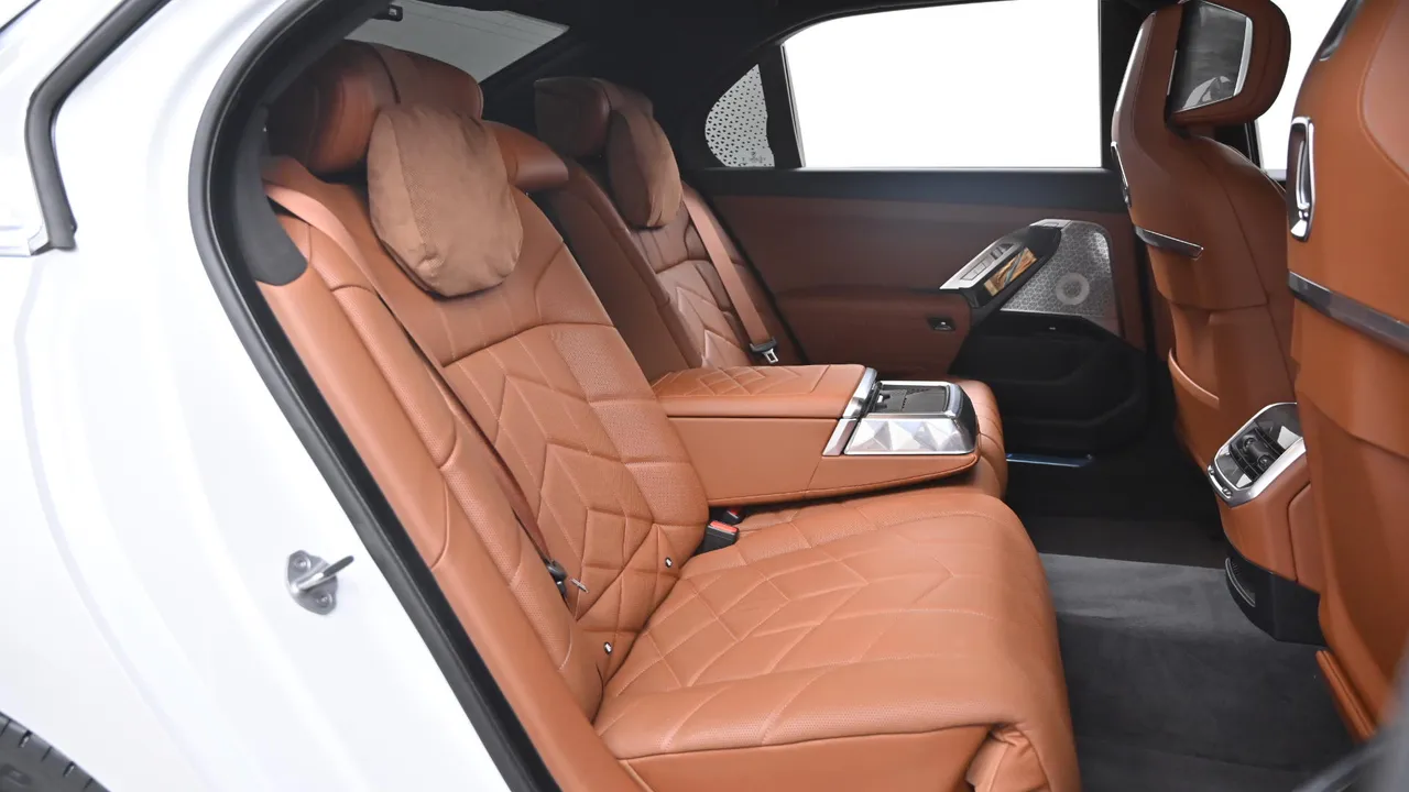 BMW 7er — miniaturë 21