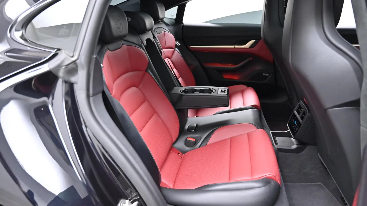 Porsche Taycan — miniaturë 21
