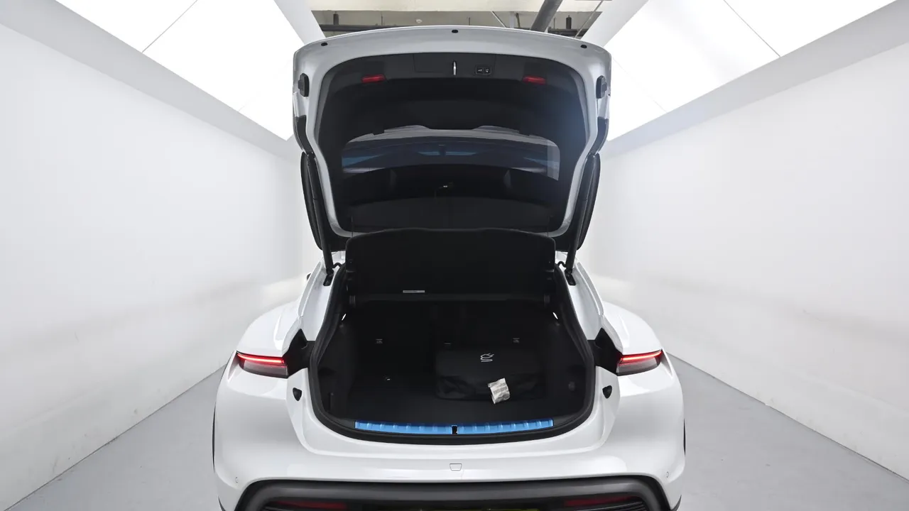 Porsche Taycan — miniaturë 29