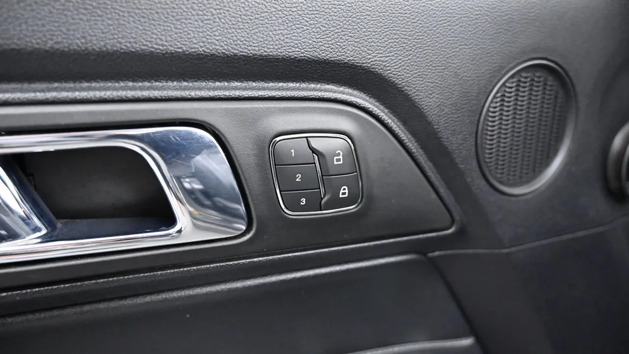 Ford Mustang — miniaturë 25