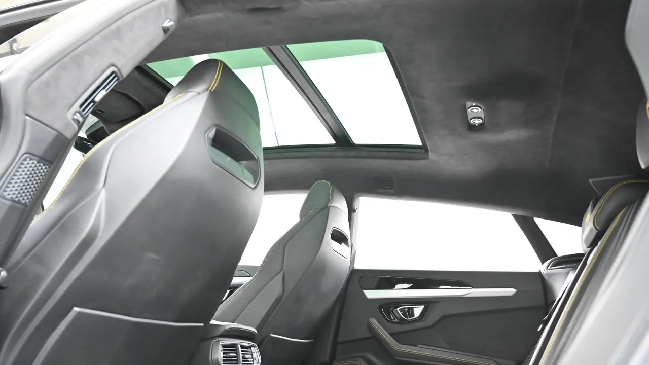 Lamborghini Urus — miniaturë 19