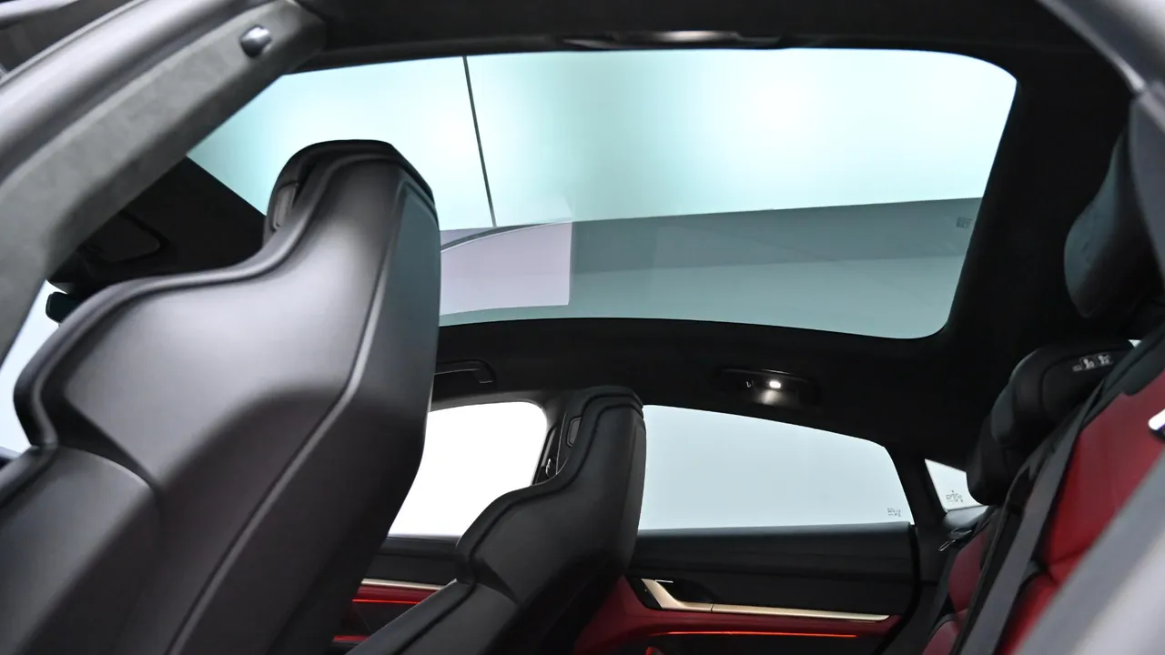 Porsche Taycan — miniaturë 28