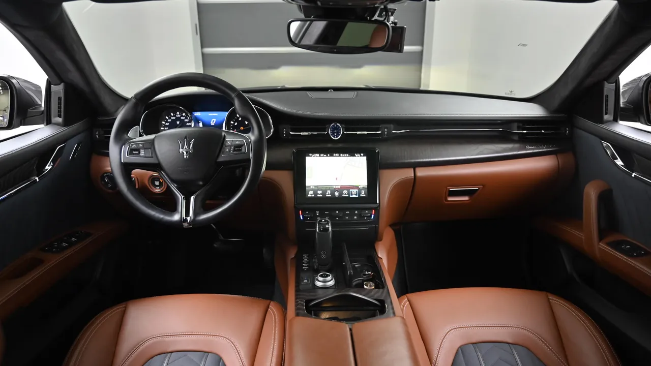 Maserati Quattroporte 3.0 V6