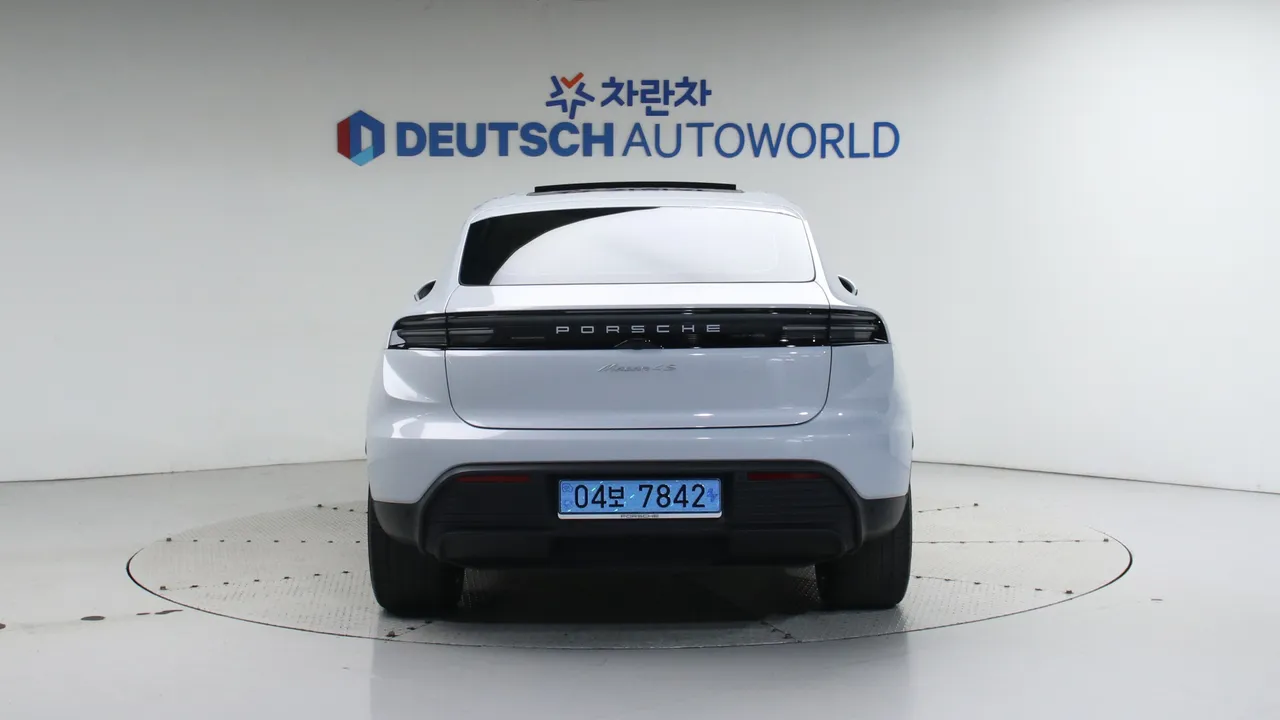 Porsche Macan — miniaturë 22