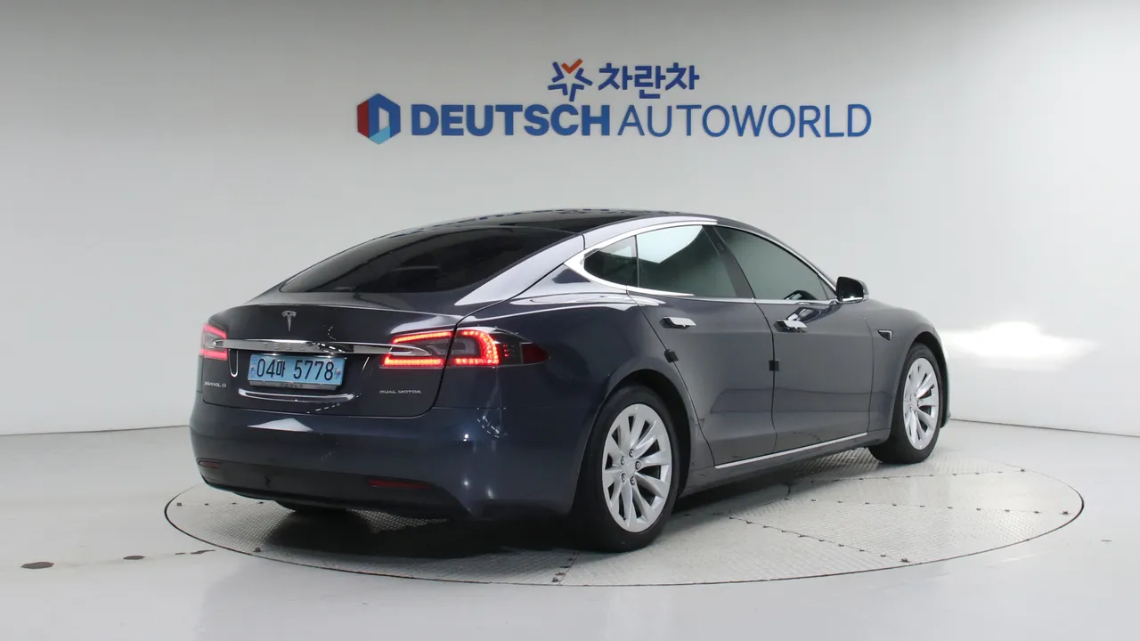 Tesla Model S 75D