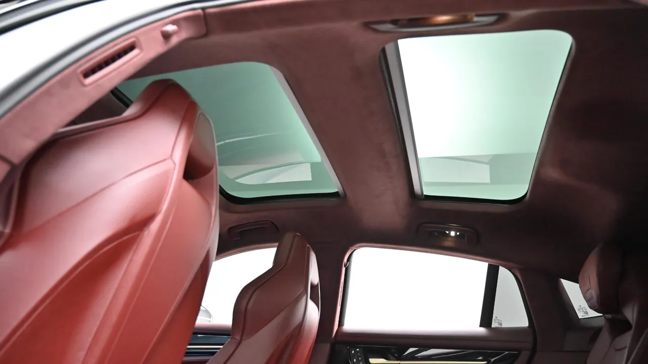 Porsche Panamera — miniaturë 28