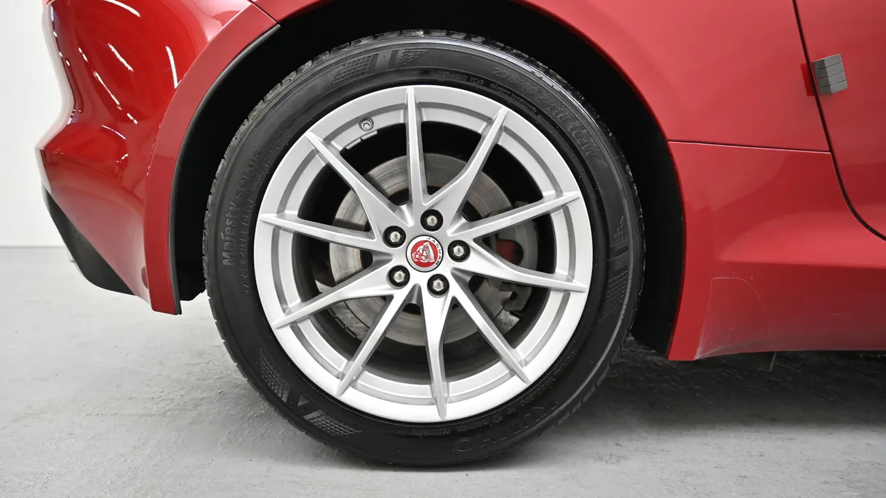 Jaguar F-Type — miniaturë 5