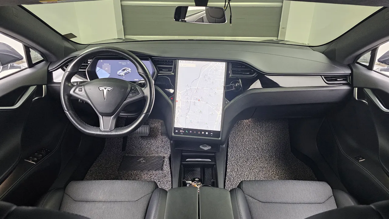 Tesla Model S 75D