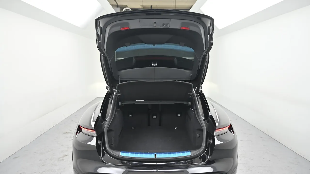 Porsche Taycan — miniaturë 29