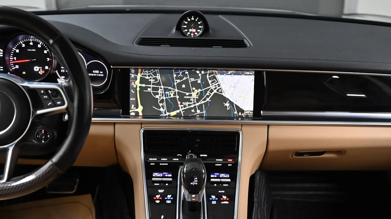Porsche Panamera — miniaturë 32