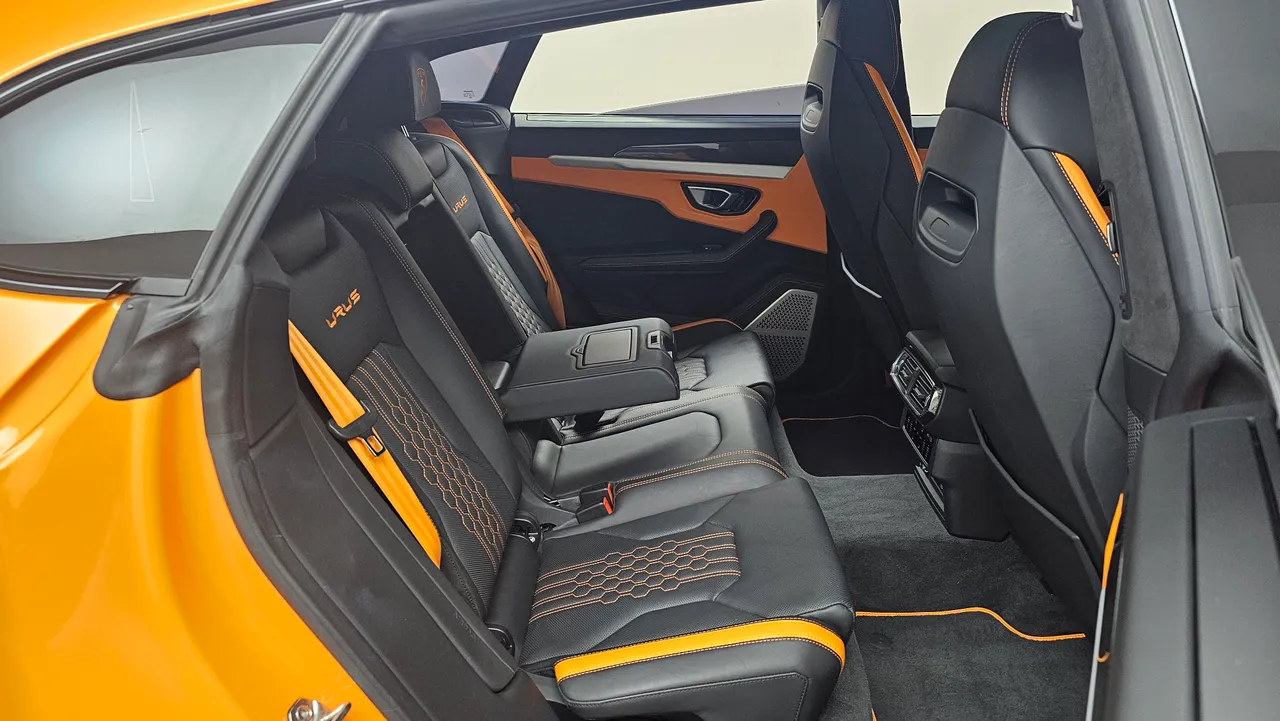 Lamborghini Urus — miniaturë 12