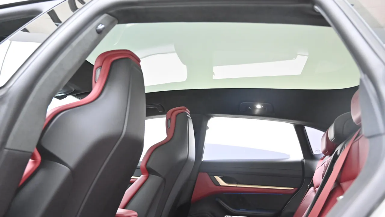 Porsche Taycan — miniaturë 28