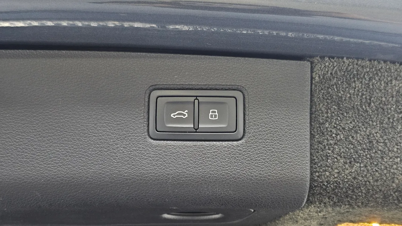 Bentley Bentayga — miniaturë 29