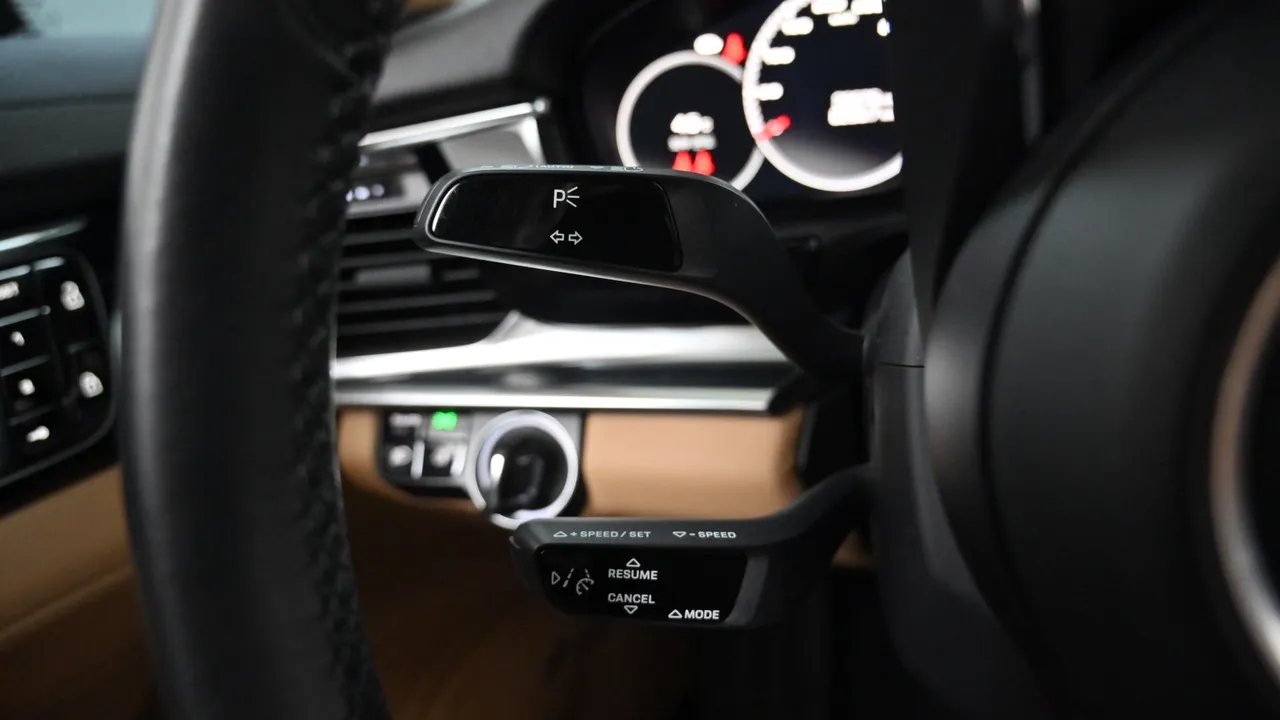 Porsche Panamera — miniaturë 36