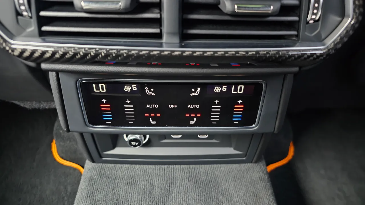 Lamborghini Urus — miniaturë 16