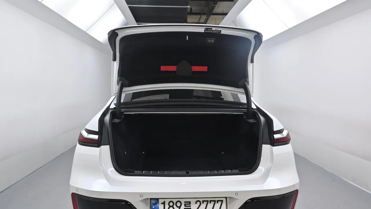 BMW 7er — miniaturë 29