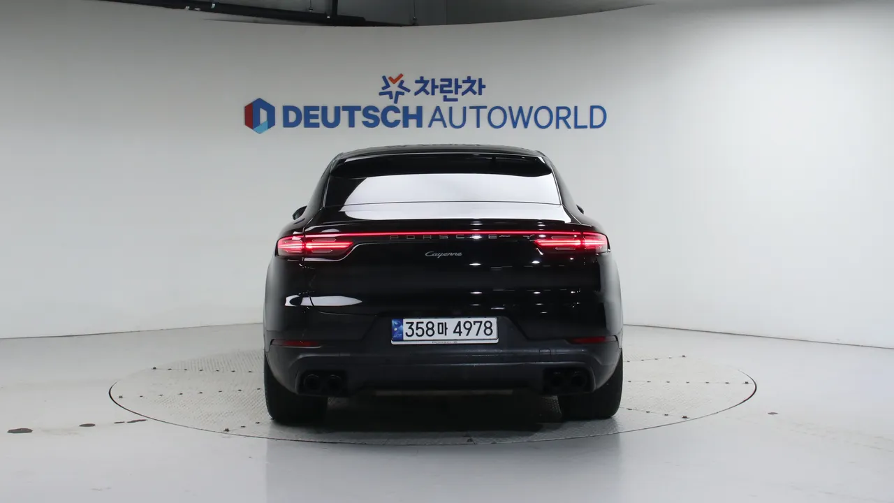 Porsche Cayenne — miniaturë 22