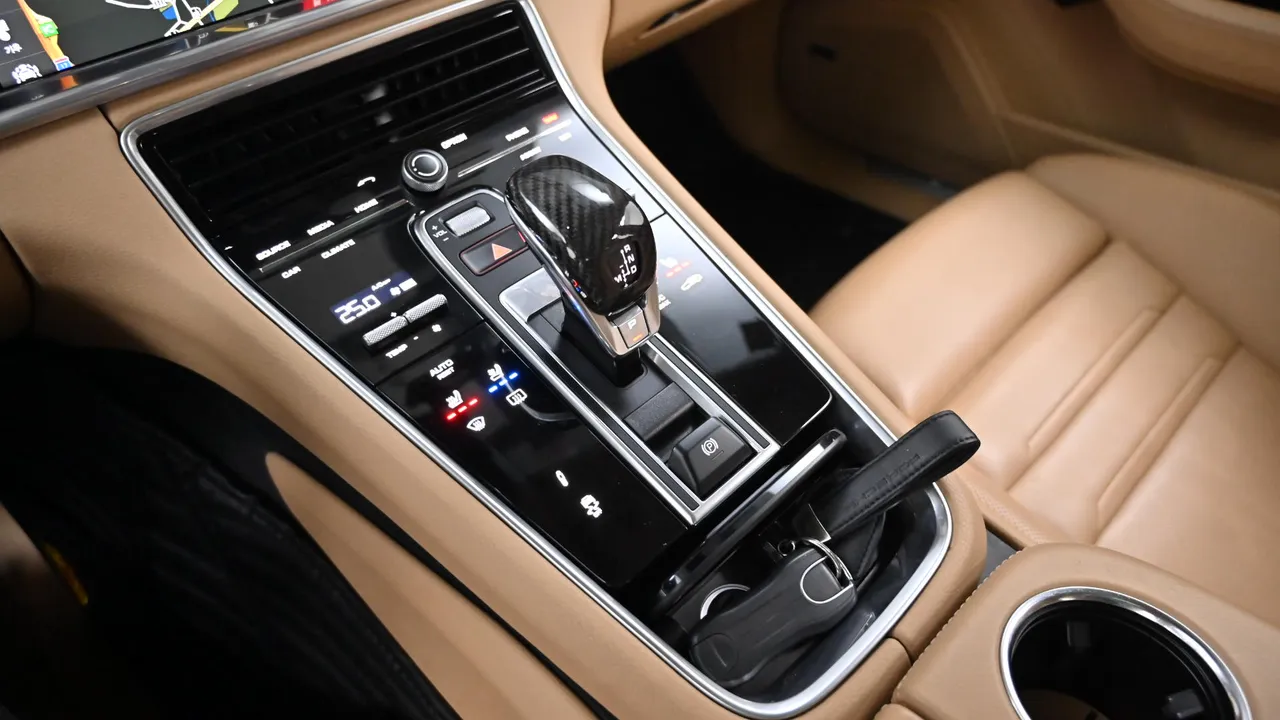 Porsche Panamera — miniaturë 25
