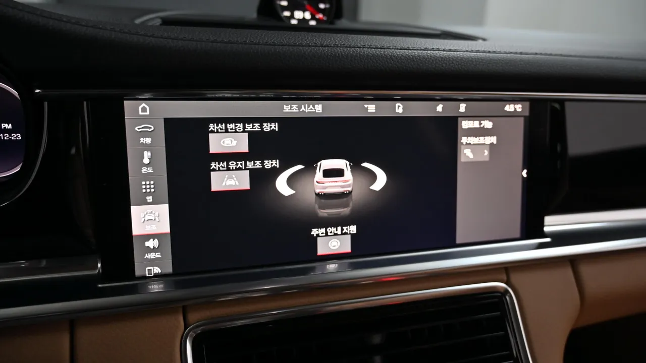 Porsche Panamera — miniaturë 35