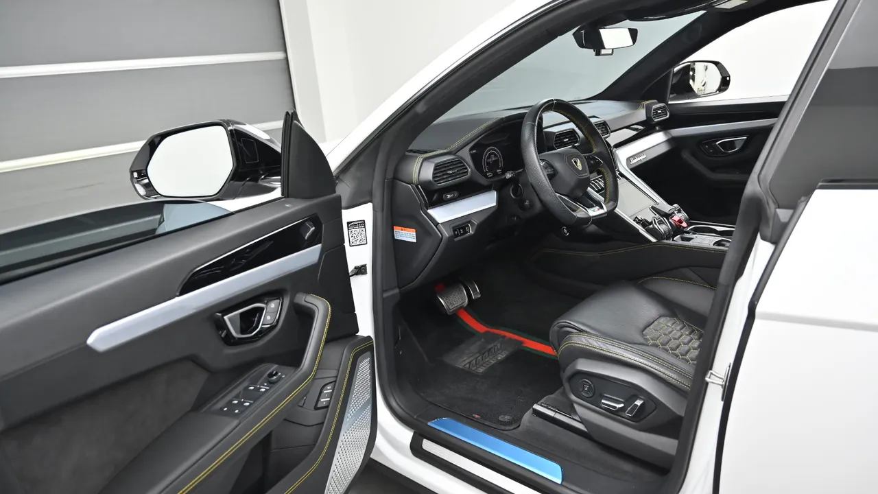 Lamborghini Urus — miniaturë 11