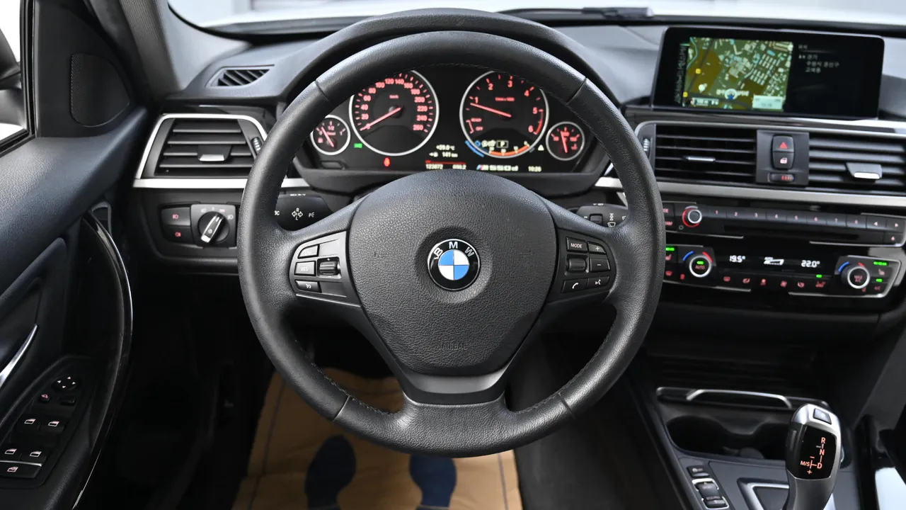 BMW 3er — miniaturë 13