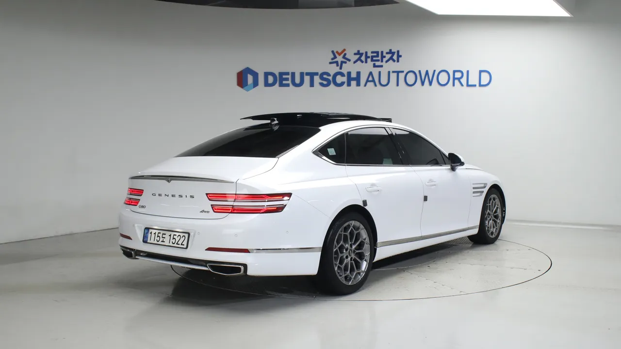 Genesis G80 — miniaturë 2