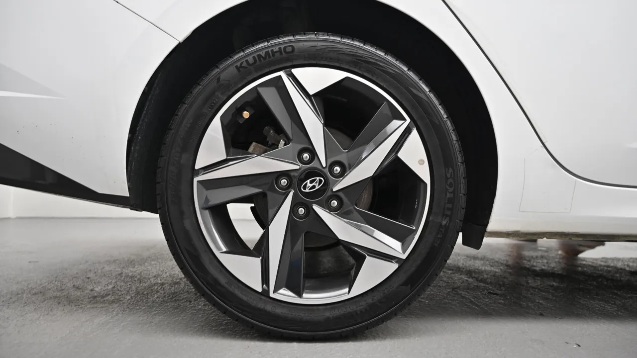Hyundai Avante — miniaturë 5