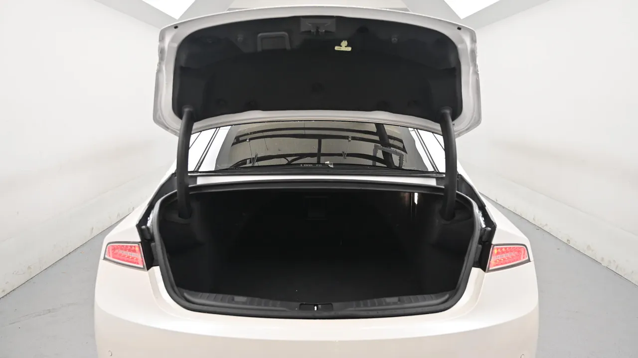 Lincoln MKZ — miniaturë 19