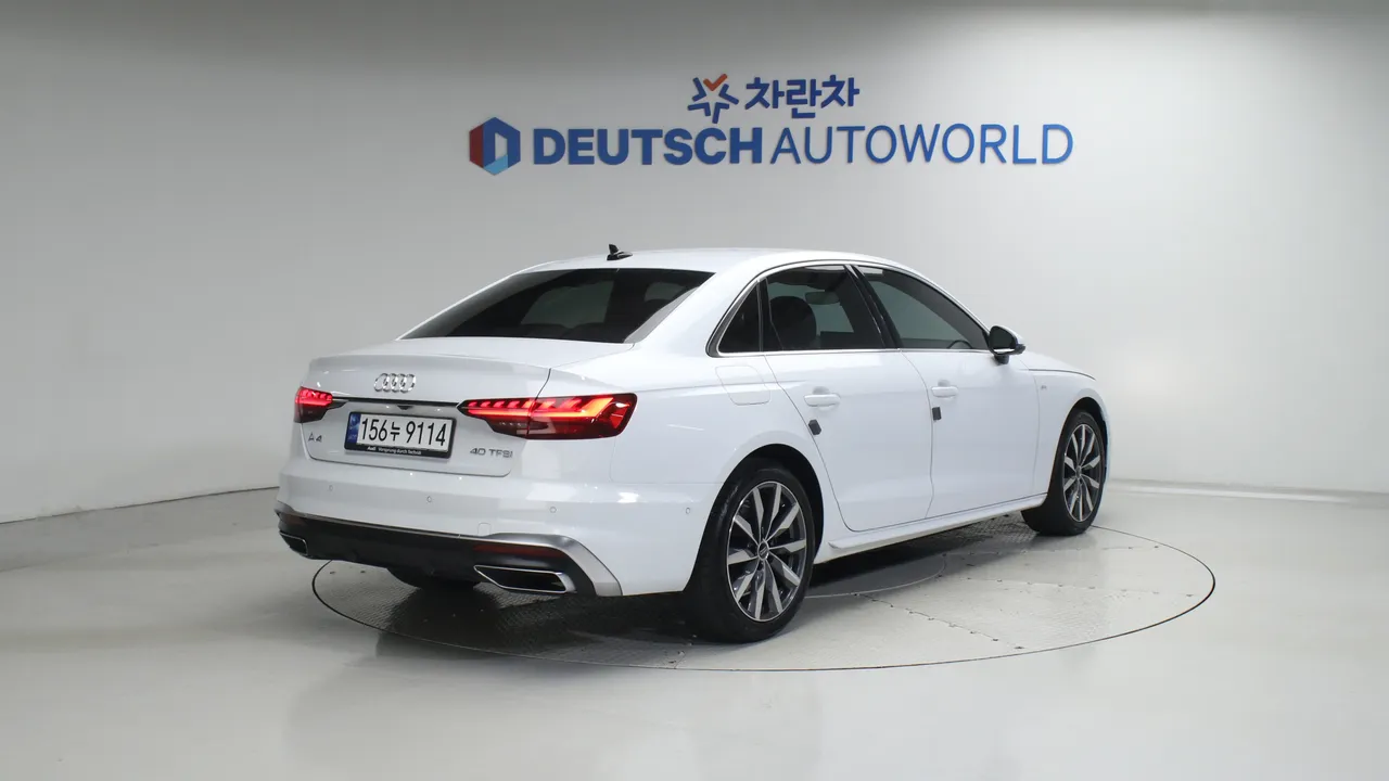 Audi A4 — miniaturë 2